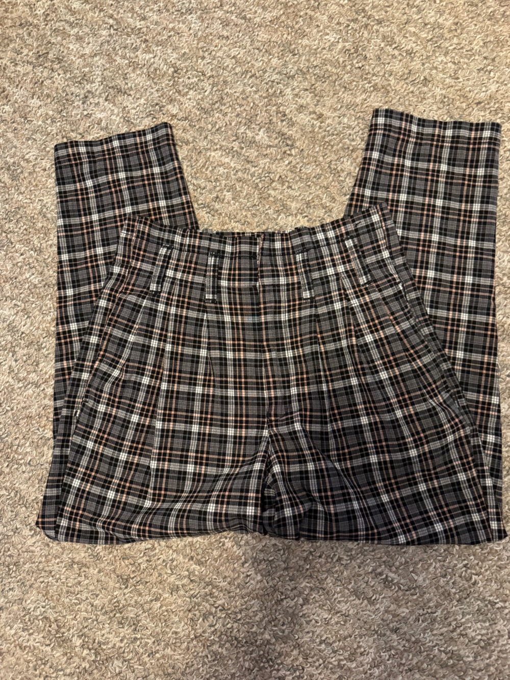 American Eagle Outfitters women’s Plaid Pants - 4 short